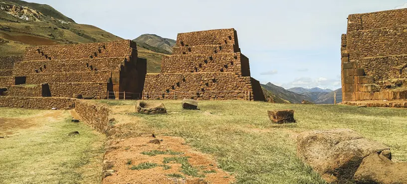 Tour Valle Sur Cusco Tipón Pikillacta y Andahuaylillas